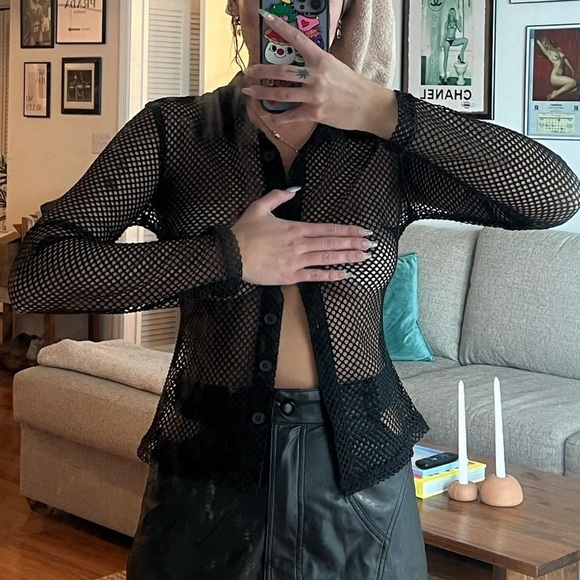 Princess Polly black net button up shirt. NWOT. Size US 4. Perfect condition. - Picture 3 of 13